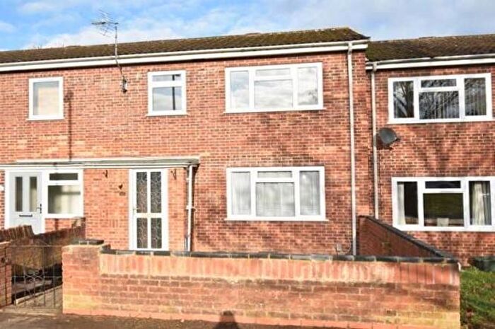 3 Bedroom Property To Rent In Pershore Road, Basingstoke, RG24