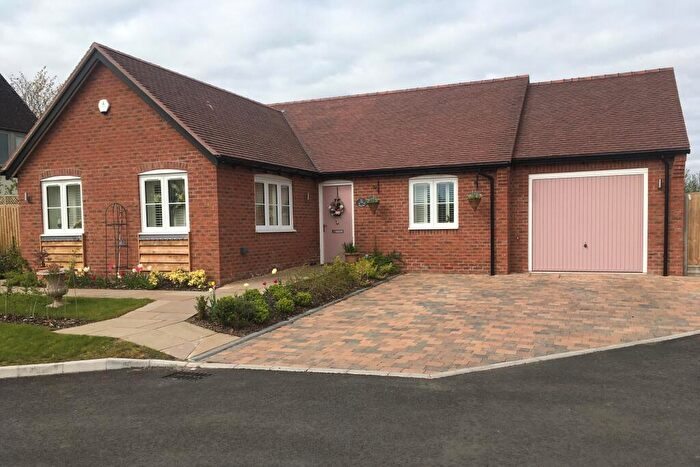 3 Bedroom Detached Bungalow For Sale In Winter Close, Loxley, CV35