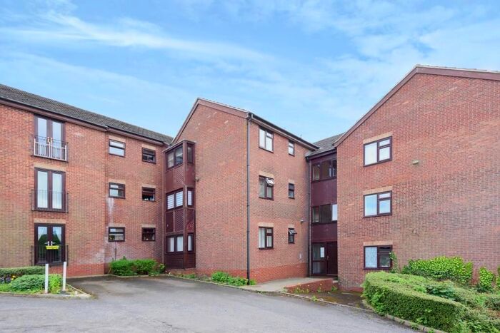 1 Bedroom Flat To Rent In Winston Close, Woodford Halse, NN11