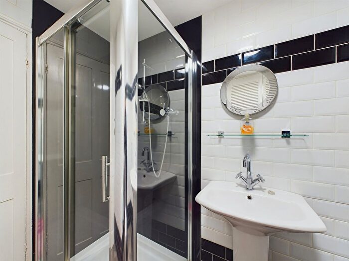 2 Bedroom Cottage For Sale In Hope Terrace, Whitby, YO21