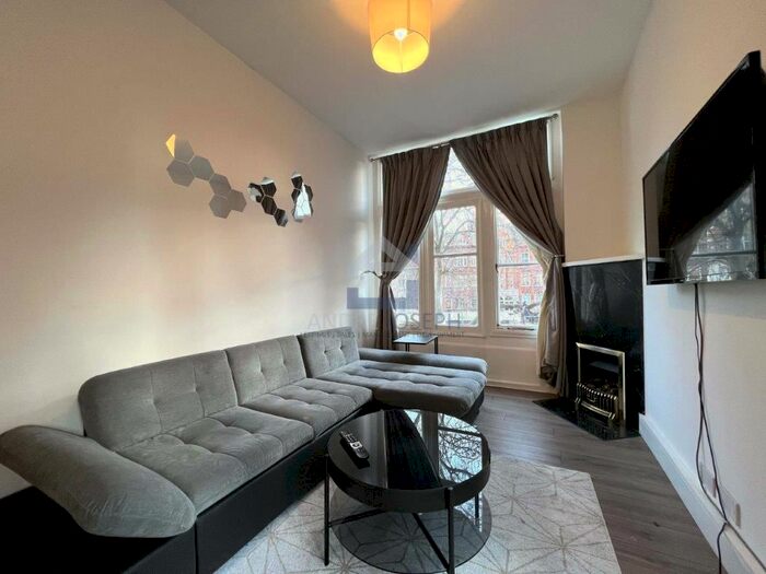 2 Bedroom Flat To Rent In Knightsbridge, London, SW1X