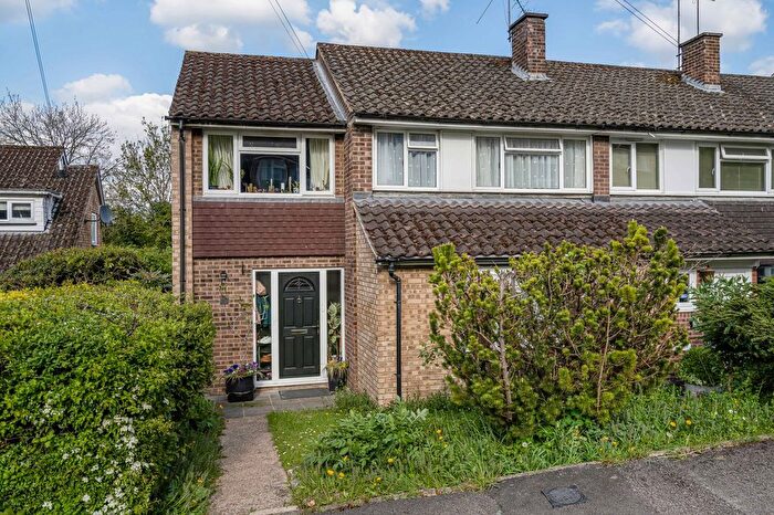 4 Bedroom End Of Terrace House For Sale In Dean Garden Rise, High Wycombe, HP11