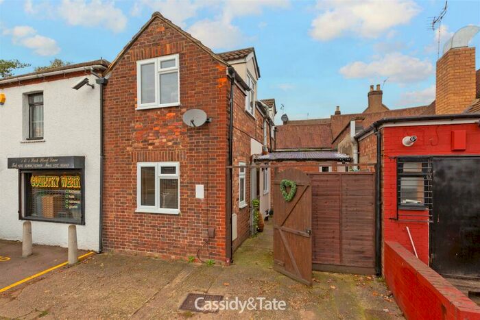 2 Bedroom Terraced House To Rent In A Park Street LanePark StreetSt. AlbansHertfordshire, AL2