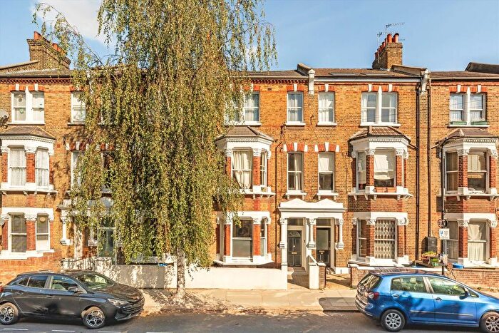 3 Bedroom Flat To Rent In Hormead Road, Maida Vale, W9