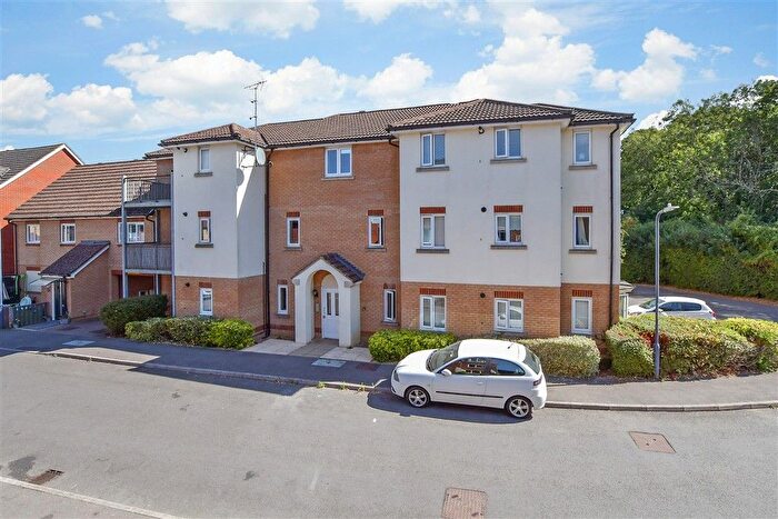 2 Bedroom Flat For Sale In Thomas Rider Way, Boughton Monchelsea, Kent, ME17