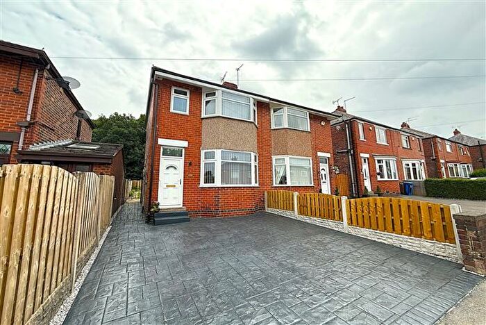 3 Bedroom Semi-Detached House To Rent In Handsworth Crescent, Sheffield, S9