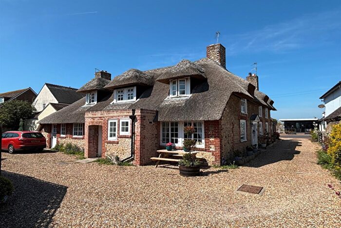 Studio To Rent In Flat, High Street, Selsey, Chichester, West Sussex, PO20