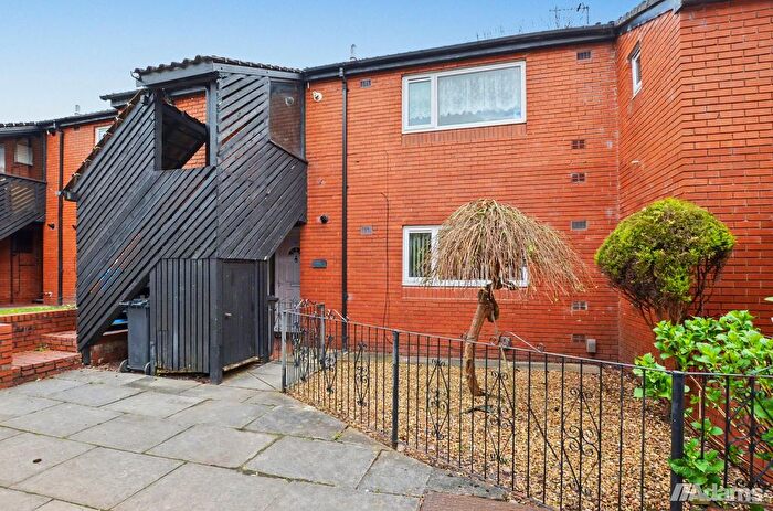 2 Bedroom Flat For Sale In The Hove, Runcorn, WA7