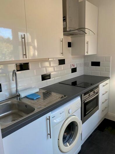 Studio To Rent In Craigdale Road, Romford, RM11