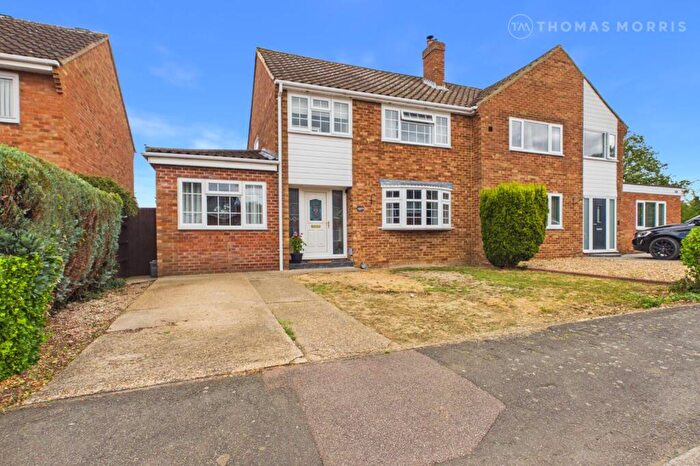 3 Bedroom Semi-Detached House For Sale In Longsands Road, St. Neots, Cambridgeshire, PE19