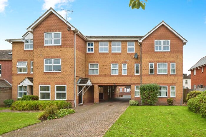 2 Bedroom Apartment To Rent In Cobbett Road, Southampton, SO18