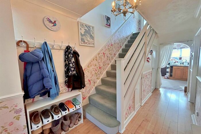 3 Bedroom End Of Terrace House For Sale In Charlton Marshall, DT11