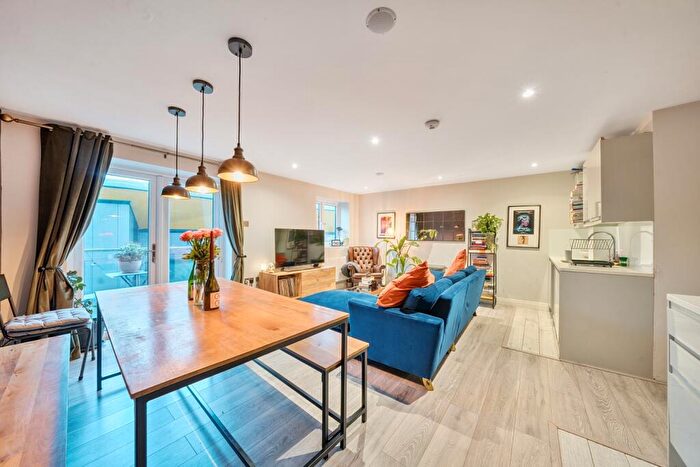 1 Bedroom Flat To Rent In Bournemouth Close Peckham, SE15