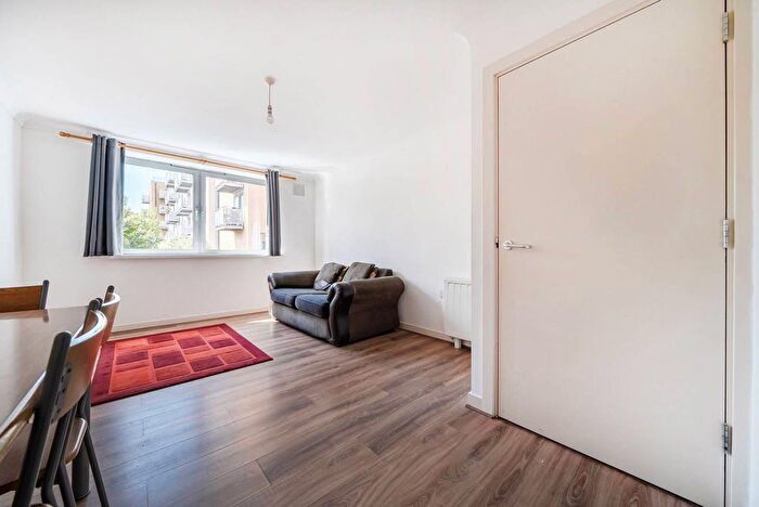 1 Bedroom Flat To Rent In Deals Gateway, Deptford, London, SE13