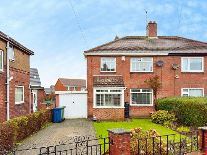 3 Bedroom Semi-Detached House For Sale In Garden House Estate, Ryton, NE40