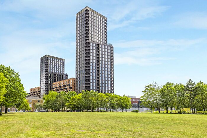 3 Bedroom Flat For Sale In Prime Point, Greenwich, SE10