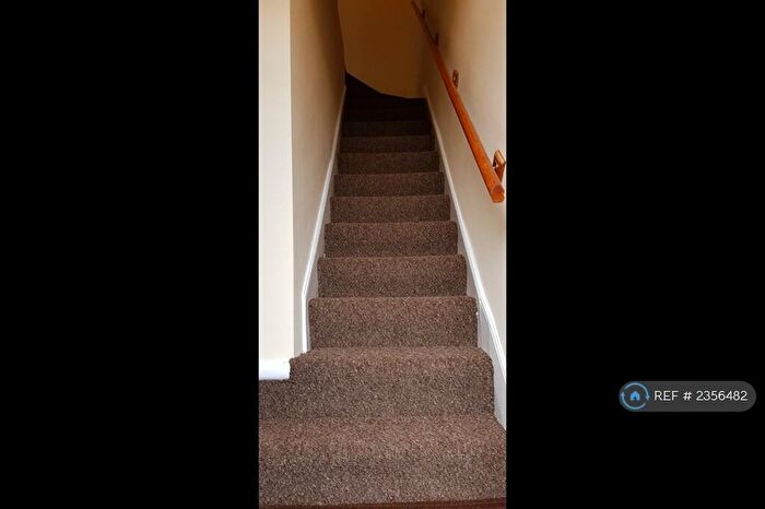 1 Bedroom Terraced House To Rent In Denton Terrace, Morley, Leeds, LS27