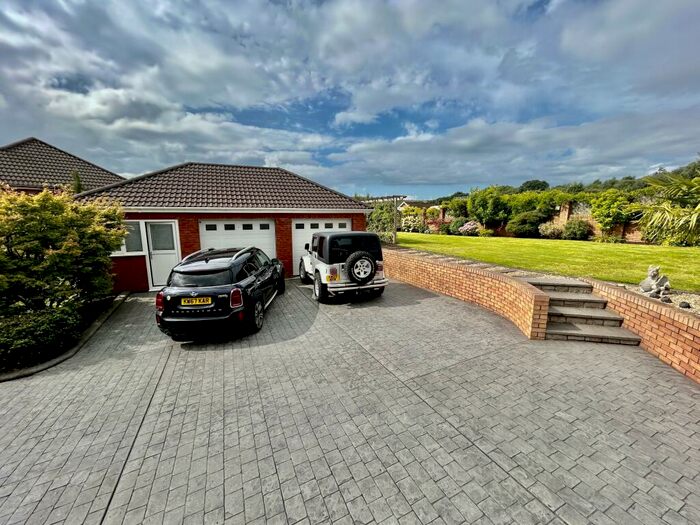 4 Bedroom Detached House For Sale In Gilfach Road, Tonyrefail, Porth, Mid Glamorgan., CF39