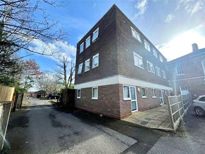 1 Bedroom Flat To Rent In Herbert Street, Redditch, Worcestershire, B98