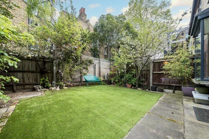 3 Bedroom Terraced House To Rent In Langley Lane, London, SW8