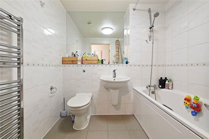 1 Bedroom Flat For Sale In John Wetherby Court, High Street, Stratford, London, E15