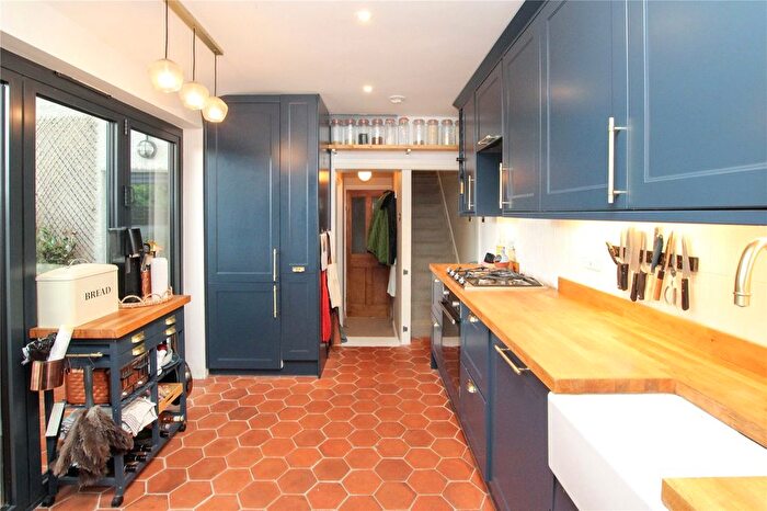 3 Bedroom Terraced House For Sale In Bramblebury Road, London, SE18