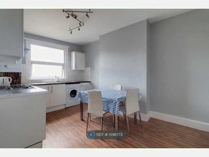 1 Bedroom Flat To Rent In Stoke Newington Road, London, N16