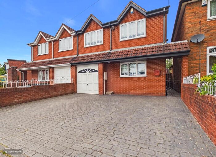 4 Bedroom Semi Detached House For Sale In Old Oscott Lane, Birmingham, B44