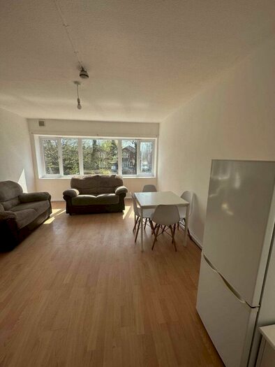 1 Bedroom Flat To Rent In Wilbraham Road, Fallowfield, M14