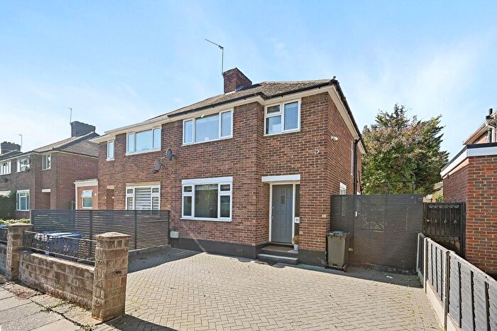 3 Bedroom Semi-Detached House For Sale In First Avenue, Acton, W3