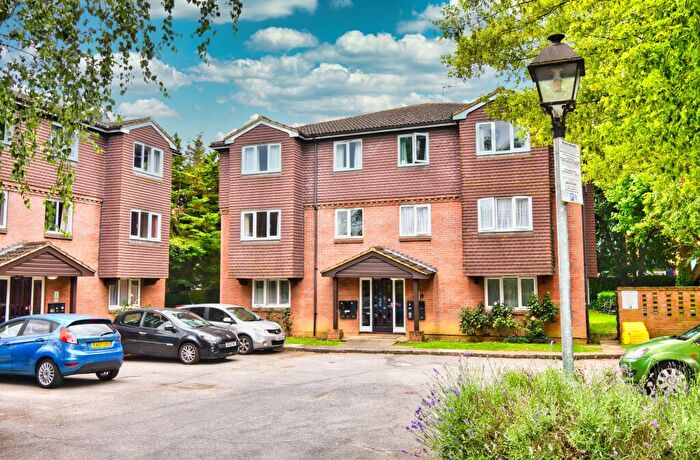 Studio To Rent In Parklands, RH1