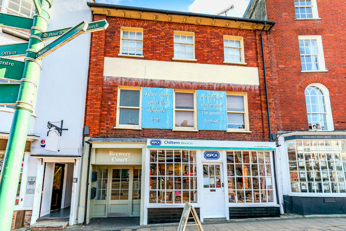 1 Bedroom Apartment To Rent In Market Square, Buckingham, MK18