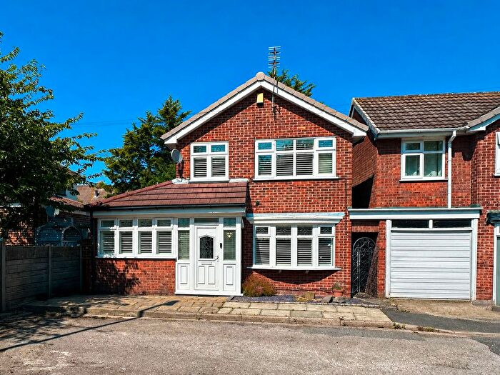 3 Bedroom Link Detached House For Sale In Tarbock Road, Huyton, L36