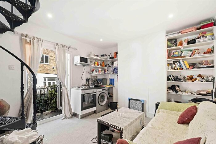 1 Bedroom Flat To Rent In Dancer Road, Parsons Green, SW6
