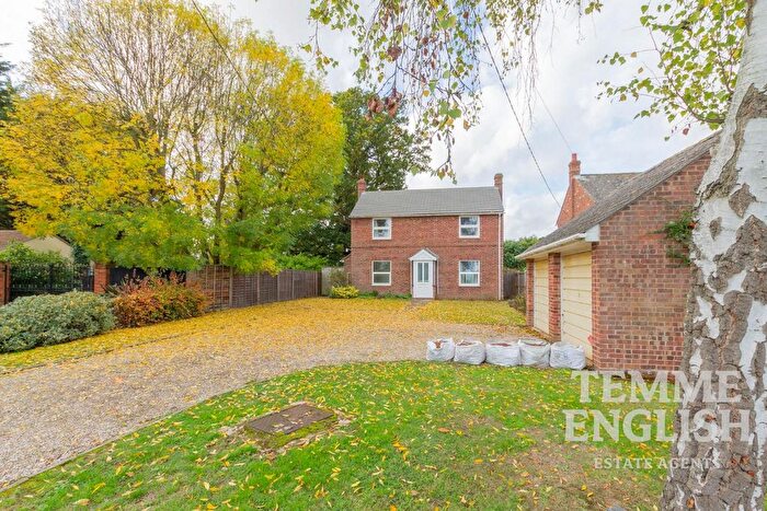 3 Bedroom Detached House For Sale In Mersea Road, Abberton, CO5