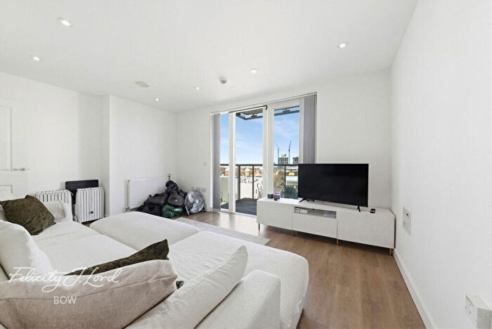 1 Bedroom Apartment For Sale In Cordelia Street, London, E14