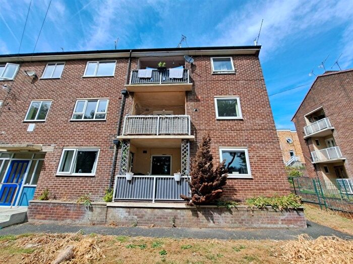 3 Bedroom Flat For Sale In School Road, High Green, Sheffield, S35