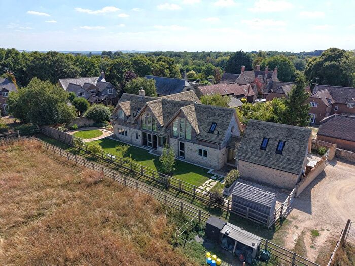 5 Bedroom Detached House For Sale In Trenchard Road, Stanton Fitzwarren, Swindon, Wiltshire, SN6