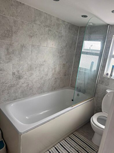 1 Bedroom Flat To Rent In St. Helens Road, Ilford, IG1