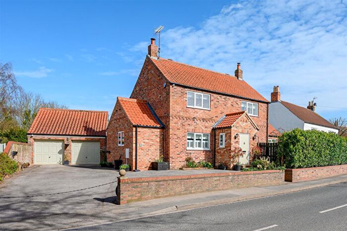 4 Bedroom Detached House For Sale In Wetherby Road, Rufforth, York, YO23