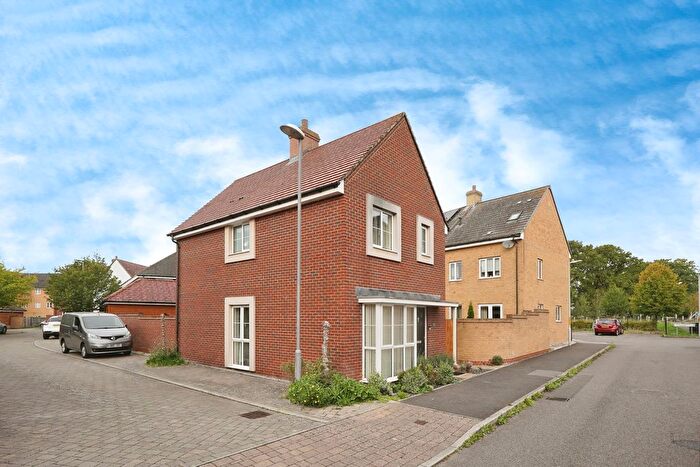 3 Bedroom Detached House For Sale In Jack Dunbar Place, Ashford, TN23