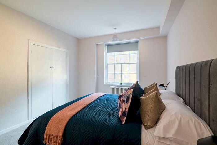 1 Bedroom Flat To Rent In Dolphin Square, London, SW1V