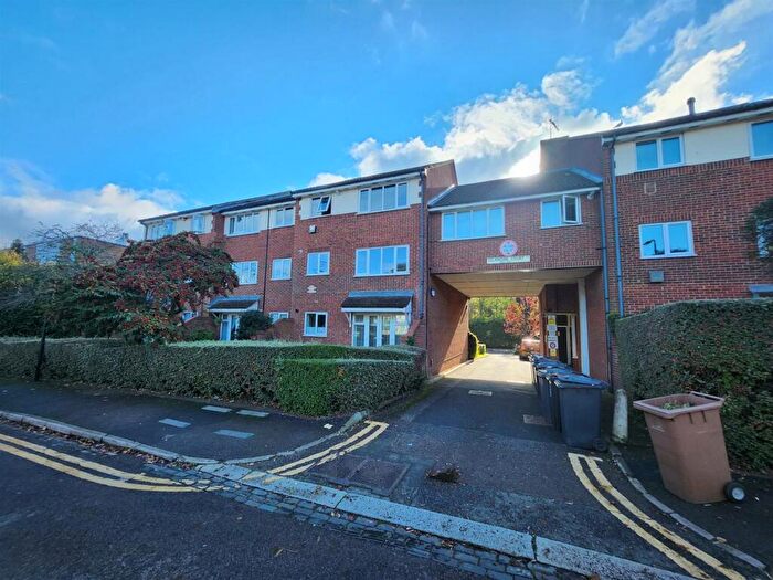 1 Bedroom Apartment To Rent In Chingford Avenue, London, E4