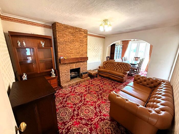 2 Bedroom Semi-Detached Bungalow For Sale In Glenfield Road, Ashford, TW15