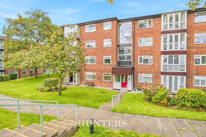2 Bedroom Flat For Sale In Ninian Court, Sadler Street, Middleton, M24