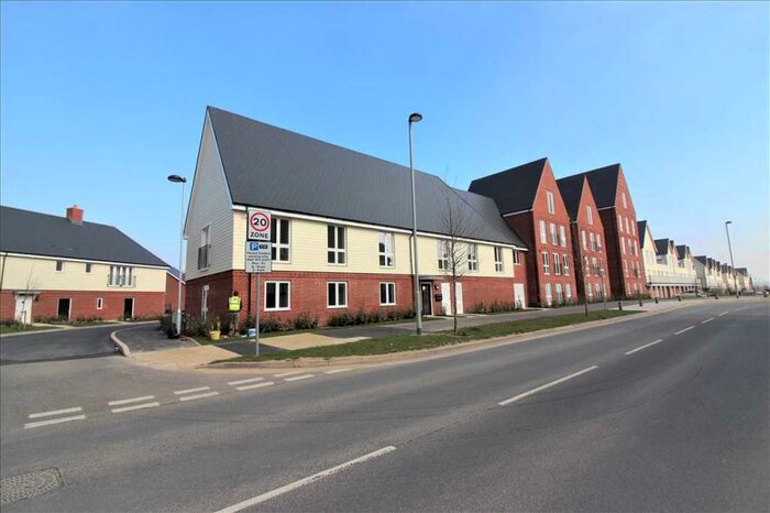 2 Bedroom Apartment To Rent In New Build Apartment - Beaulieu Park, CM1