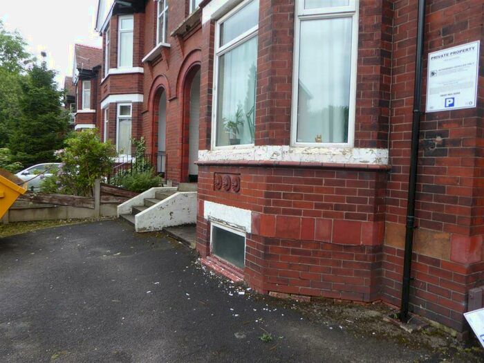 2 Bedroom Flat To Rent In Athol Road, , Whalley Range, Manchester, M16
