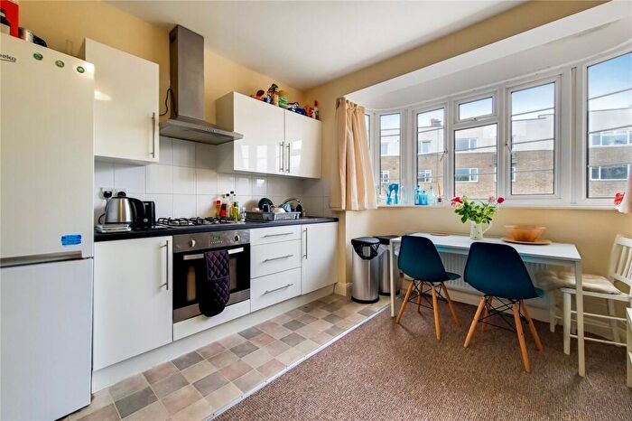 3 Bedroom Terraced House To Rent In Balham Park Road, Wandsworth Common, SW12