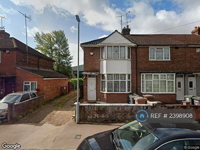 2 Bedroom End Of Terrace House To Rent In Connaught Road, Luton, LU4