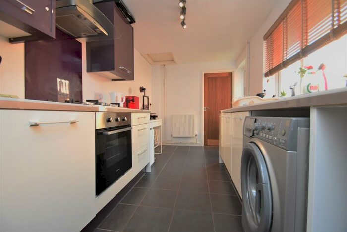 1 Bedroom Apartment To Rent In Lawrence Road, Southsea, PO5